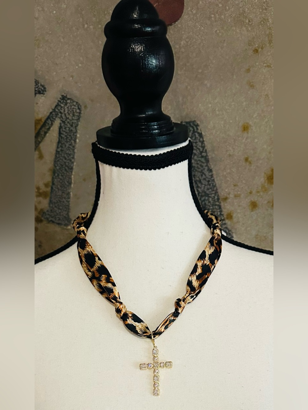 Elegant Black and Gold Leopard Scarf Necklace with Crystal Cross Pendant